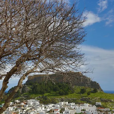 Little Sea View Apartment *