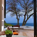 Little Sea View *